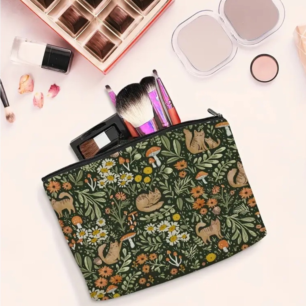 Cat Floral Makeup Bag - Picture 2 of 3
